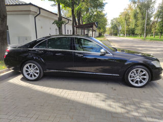 Mercedes S-Class foto 1