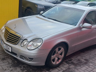 Mercedes E-Class foto 2