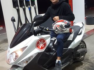 Yamaha Tmax foto 2