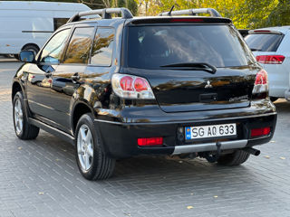 Mitsubishi Outlander foto 4