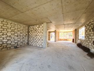 Ciorescu. Duplex 250m2. Teren 4 ari. Cotilet/Tigla ceramica. foto 6