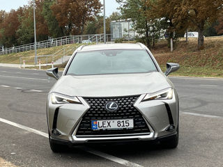 Lexus UX foto 2