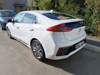 Hyundai IONIQ foto 2