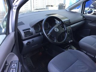 Volkswagen Sharan foto 8