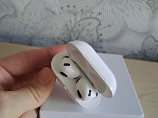 Casti AirPods 3