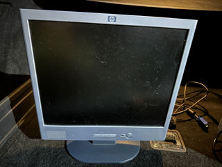 HP Pavilion f1723 foto 2