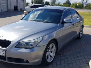 BMW 5 Series foto 1