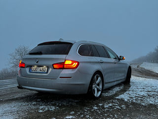 BMW 5 Series foto 2