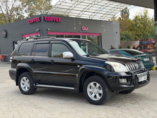 Toyota Land Cruiser Prado foto 3