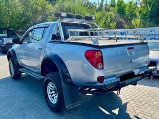 Mitsubishi L200 foto 3