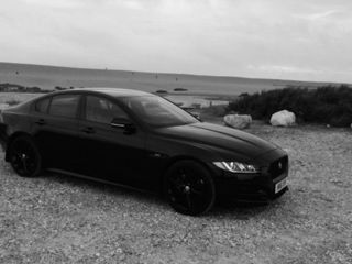 Jaguar XE foto 2