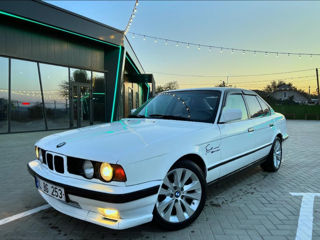 BMW 5 Series foto 5