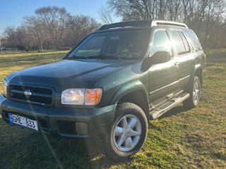 Nissan Pathfinder foto 2