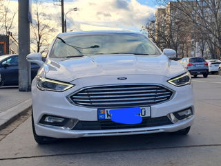 Ford Fusion foto 2