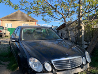 Mercedes Benz w211 foto 0