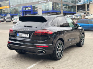 Porsche Cayenne foto 4