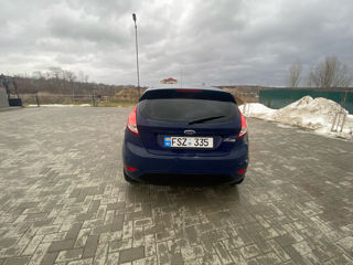 Ford Fiesta 5D foto 2