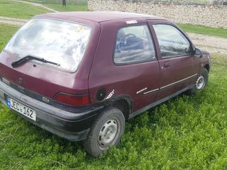 Renault Clio 1,    2   piese foto 4