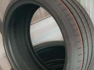 Vind anvelope  premium Goodyear  la pret bun 235/35 R19