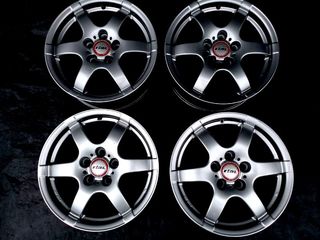 Japan Crosover R16, 5x114,3 идеальные-Срочно foto 4