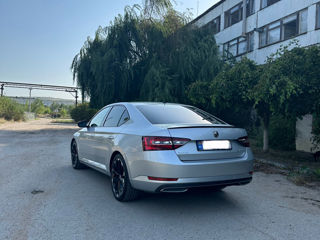 Skoda Superb foto 4