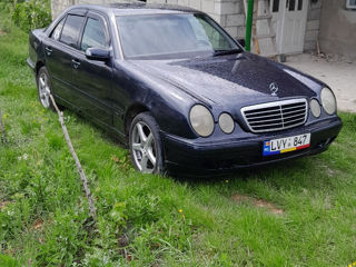 Mercedes E-Class foto 6