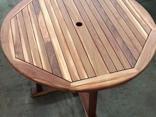 Продам уличный (садовый) стол из тикового дерева