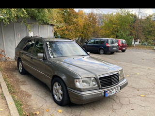 Mercedes E-Class foto 3