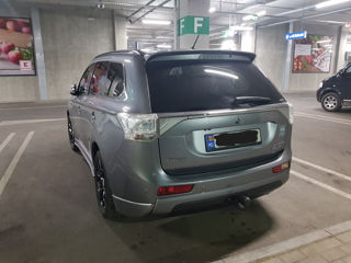 Mitsubishi Outlander foto 6