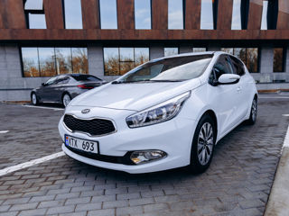 KIA Ceed foto 2