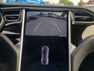 Tesla Model S foto 16