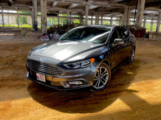 Ford Fusion foto 2