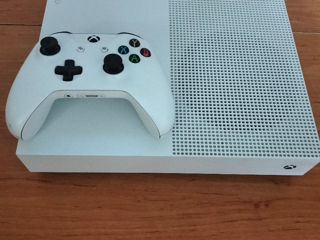 Продам Xbox one s digital