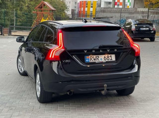 Volvo V60 foto 8