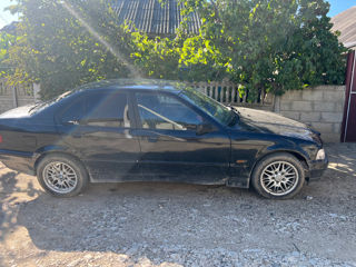 BMW 3 Series foto 4