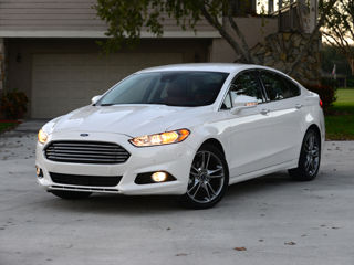 Ford Fusion Hybrid 15 euro/zi