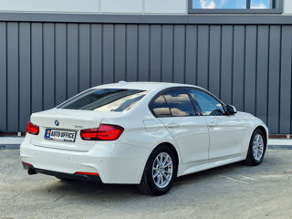 BMW 3 Series foto 5