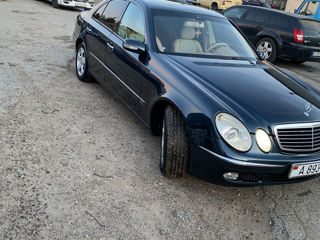 Mercedes E-Class foto 7