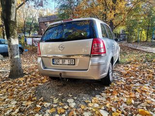 Opel Zafira foto 7