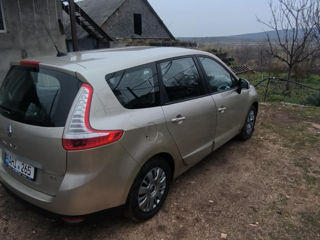 Renault Grand Scenic foto 6