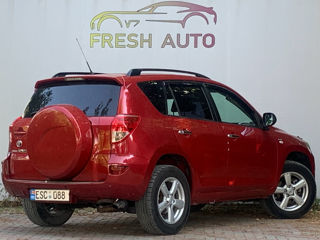 Toyota Rav 4 foto 4