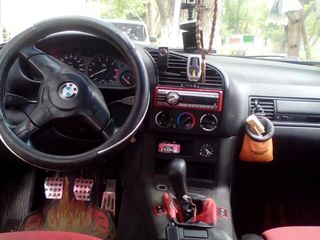 BMW 3 Series foto 3