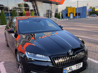 Skoda Superb foto 2