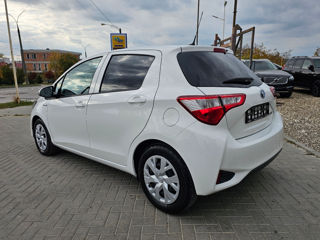 Toyota Yaris foto 2