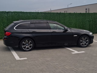 BMW 5 Series foto 5