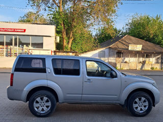 Nissan Pathfinder foto 7