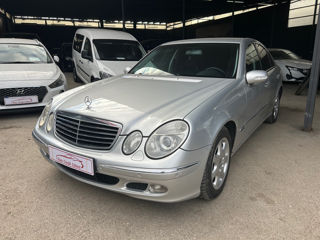 Mercedes E-Class foto 2