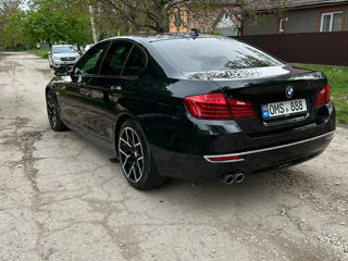 BMW 5 Series foto 6