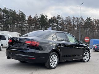 Volkswagen Jetta foto 14