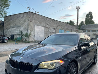 BMW 5 Series foto 1